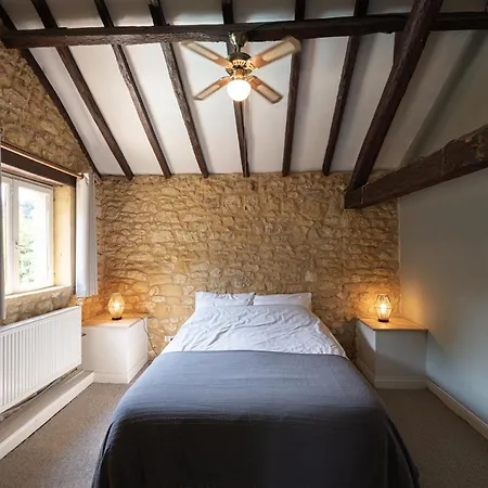 Hay Barn - Spacious With Private Terrace And Incredible View, Shared Swimming Pool Lejlighed